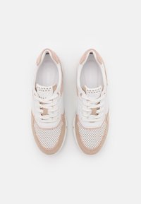 Marco Tozzi Sneaker low - white/dune