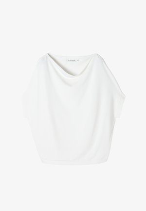 Bela kratka majica s kratkimi rokavi z drapiranim ovratnikom, izdelana iz mehke tkanine, z ohlapnim krojem in gladkim otipom. Brez vidnih vzorcev ali poudarkov.