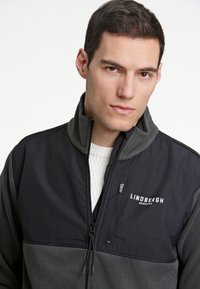 Lindbergh CONTRAST QUALITY - Forro polar - dk army