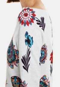 Desigual Sweter
