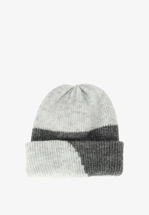 Grå och ljusgrå stickad mössa med ribbad textur, som har en vikt mudd och ett gradientmönster som övergår mellan färger.
