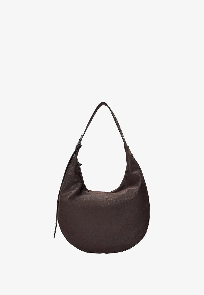 Borsa hobo in pelle marrone con una forma curvata, texture morbida e una singola tracolla. Presenta cuciture sottili lungo i bordi.