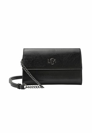 Borsetta a pochette in pelle nera con tracolla staccabile, caratterizzata da una superficie liscia e un logo embossato "LCM" sul davanti.