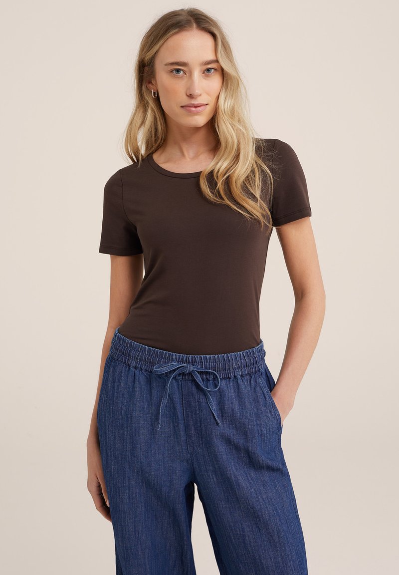 WE Fashion - T-shirt basic - brown, Ingrandire