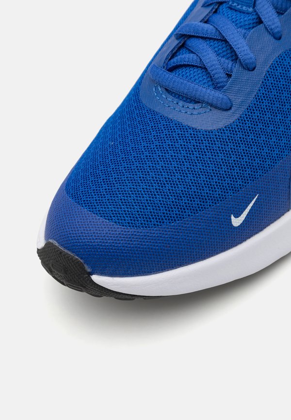 REVOLUTION 7 UNISEX – Laufschuh Straße