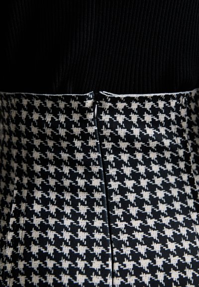 Norma Kamali GRACE SKIRT - Πλισέ φούστα - black