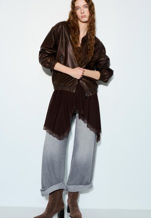 PULL&BEAR Korte laarzen - taupe