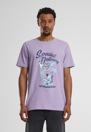 Mister Tee SPECIAL DELIVERY TEE - T-shirt imprimé - lilac