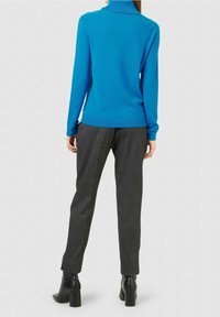 Conbipel Sweter