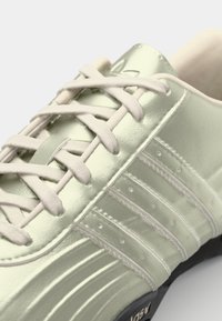 adidas Originals ADIRACER - Sporta apavi - alumina