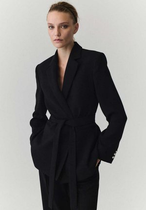 Mango, ADULT - Cappotto corto - black