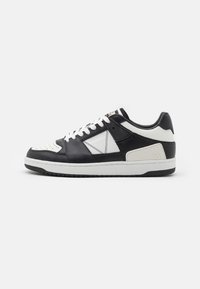 Guess - SAVA  - Sneakers low - black/white Imagine miniatură 1