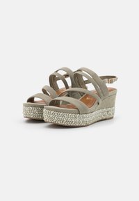 Tamaris Platform sandals - pistacchio