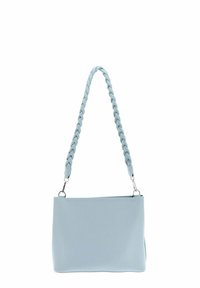 Sac à main bleu clair avec une finition texturée, doté d'une anse tressée et de ferrures argentées. Forme rectangulaire simple avec des détails minimalistes.