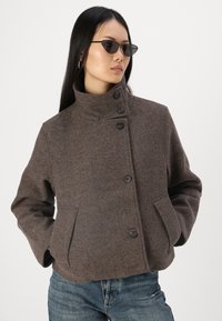Object OBJRIKI SHORT COAT  - Jas - morel