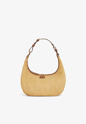 Geflochtene Strohtasche mit geschwungener Form. Verfügt über eine braune Lederbesatz und einen Schulterriemen mit goldfarbenen Beschlägen. Verschluss mit Reißverschluss.