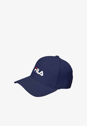 Casquette de baseball bleu marine avec un logo FILA brodé en blanc et rouge à l'avant, avec une visière incurvée et une sangle ajustable.