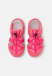 Viking SANDVIKA UNISEX - Vaellussandaalit - pink