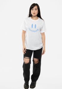 Paradiso Clothing OLIVIA RODRIGO UNISEX - Print T-shirt - white