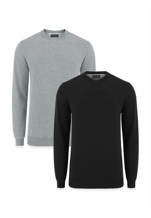 - Sweter