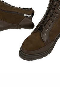 Wojas Zimní obuv - brown
