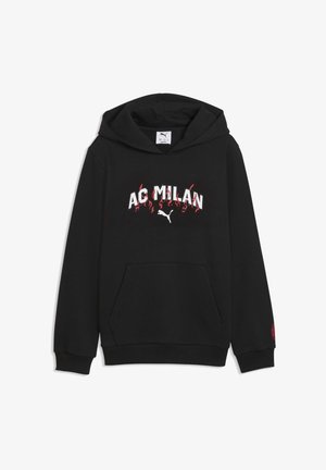Schwarzer Kapuzenpullover aus weichem Stoff mit Kängurutasche, versehen mit dem Schriftzug "AC MILAN" in weißer und roter Schrift mit Flammeneffekten.