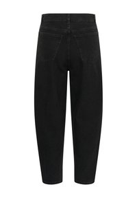 Jean noir taille haute fuselé avec deux poches arrière et coutures visibles sur fond blanc.