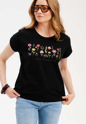 blue shadow, - T-shirt z nadrukiem