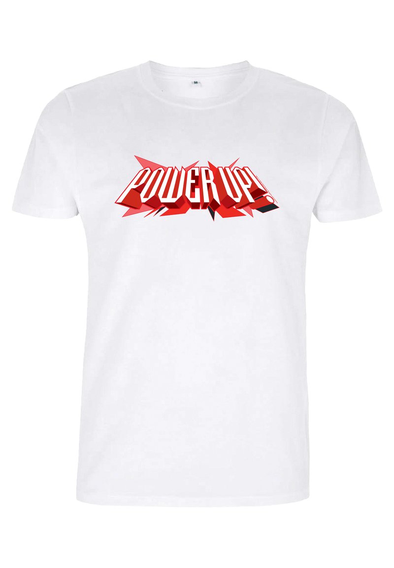Hvid bomulds T-shirt med et iøjnefaldende rødt "POWER UP!" grafisk design med skarpe kanter og accenter, der skaber en markant visuel effekt.
