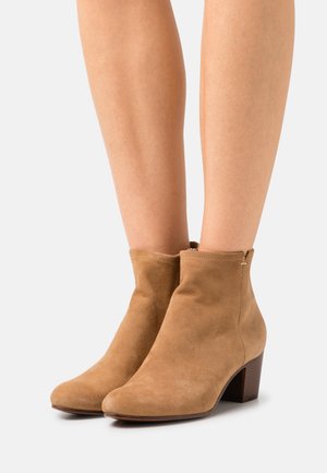 LEATHER - Ankle boot - beige