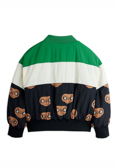 Χρωματιστό μπουφάν bomber με σχέδιο χρωματικών μπλόκ σε πράσινο, λευκό και μαύρο. Μαύρος ύφασμα διακοσμημένος με πρόσωπα κινούμενων σχεδίων εξωγήινων, ελαστικοί καρποί.