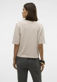 Vero Moda Osnovna majica kratkih rukava - moonbeam