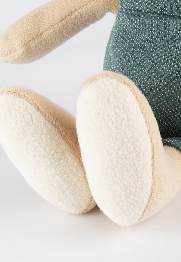 LATZHOSEN HASE SWEETY PLÜSCH – Kuscheltier – grün