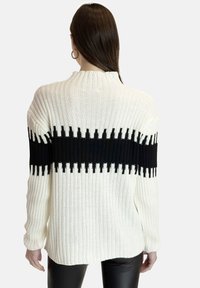 Elara - Sweter