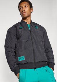 adidas Originals LIVERPOOL FC ICON JACKET - Klubbkläder - black/sea green