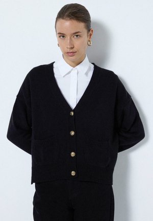 WITH BUTTON POCKET - Adīta jaka - black