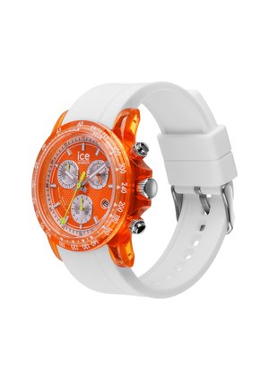 Reloj cronógrafo con esfera naranja, correa de goma blanca, botones plateados, tres subesferas y escala taquimétrica en el bisel.