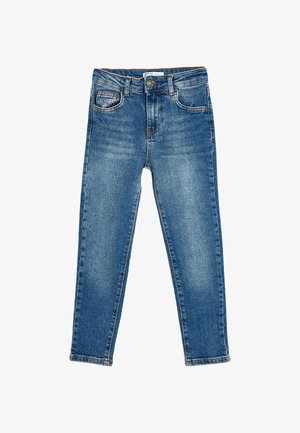 Blaue Jeans aus Denim mit einem klassischen geraden Bein-Schnitt, fünf Taschen-Design und kontrastierenden orangen Nähten entlang der Nähte.