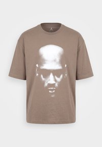 Επιλέχθηκε, olive grey/white