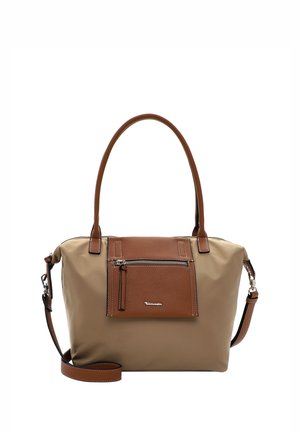 Beige en bruine handtas met twee handvatten, een voorvak met rits en een afneembare schouderriem op een witte achtergrond.