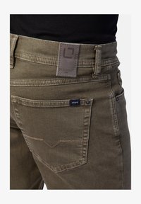 Unausgewählt, khaki wash