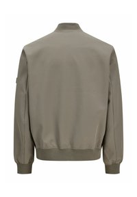 Svetlohnedá bomber bunda s rebrovaným golierom, manžetami a lemom, zobrazená zozadu s dlhými rukávmi a hladkým povrchom látky.