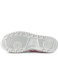 Biała kauczukowa podeszwa buta z teksturowanymi rowkami i okrągłymi akcentami. Posiada element wzorniczy w kształcie trójkąta na środku, zapewniający przyczepność i stabilność.