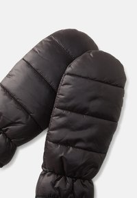 Svarte polstrede votter med en blank finish, med quiltede seksjoner og elastiske håndleddsmanchetter, designet for varme og dekning.