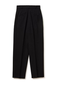 Czarne spodnie o dopasowanym kroju, z dwoma przednimi kieszeniami, dwoma tylnymi kieszeniami zapinanymi na guziki oraz gładkim, teksturowanym materiałem.