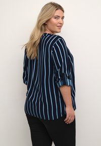 Kaffe Curve SIDA - Bluse - midnight m windsurfer stripe