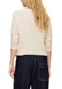 QS - Sweter
