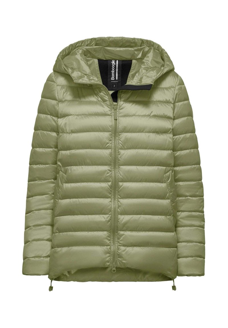 Giacca imbottita verde oliva con cappuccio, chiusura con zip e design trapuntato orizzontale. Presenta dettagli elasticizzati e cordini all'orlo.