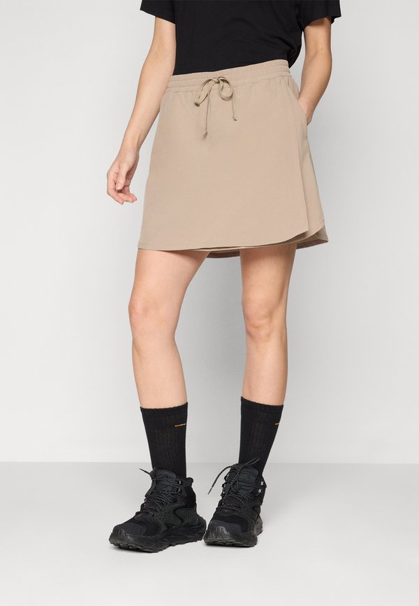SKORT - Sports skirt