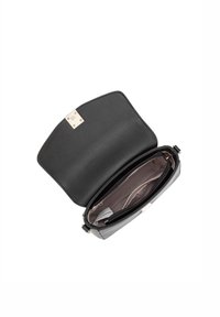 Borsa a mano in pelle nera con forma strutturata, accessori in oro e una tasca interna con zip. Foderata in morbido tessuto beige. Vista dall'alto aperta.